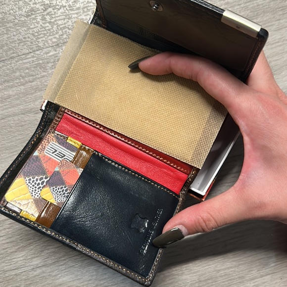 Genuine Leather Wallet - Picture 2 of 8
